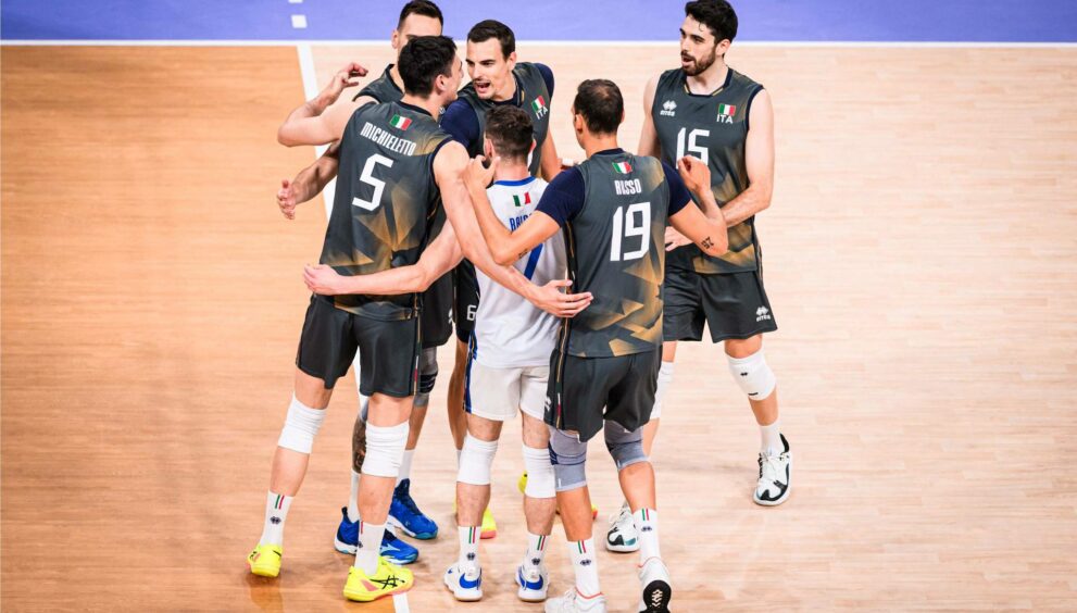 La Nazionale Maschile di pallavolo in azione contro l'Egitto nel torneo olimpico di Parigi